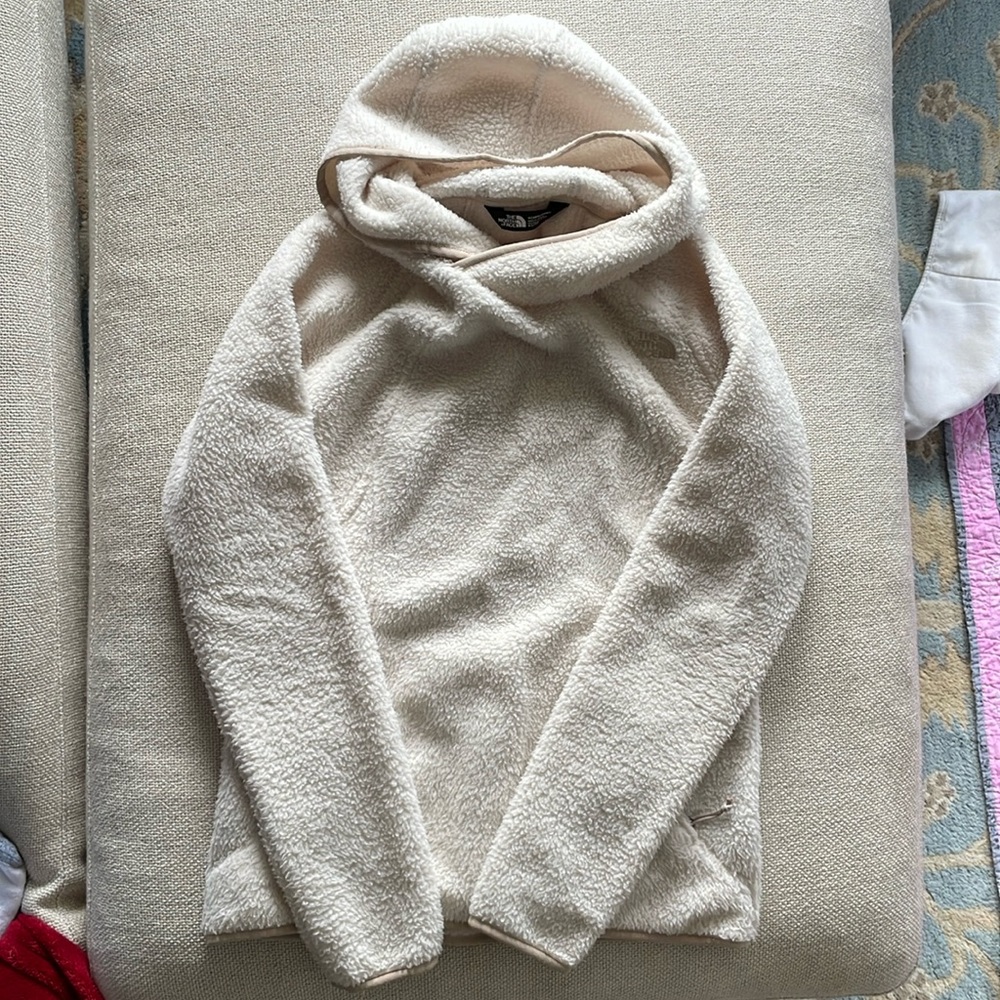 Women’s The North Face (Northface) sherpa hoodie with pocket